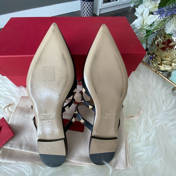 Sold! Authentic Valentino sandals - Picture 2 of 7